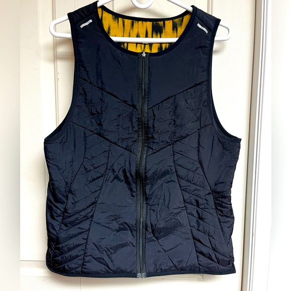 Nike Jackets & Blazers - Nike Women’s Reversible Vest
